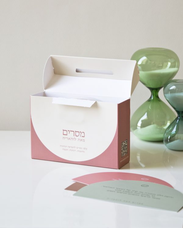 ערכת הקלפים ״מסרים מאת לוהאריה״