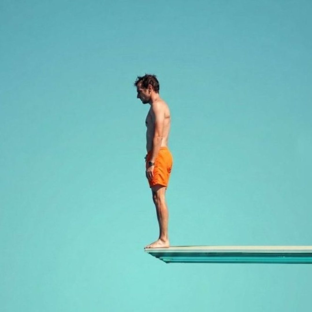 hero-diver